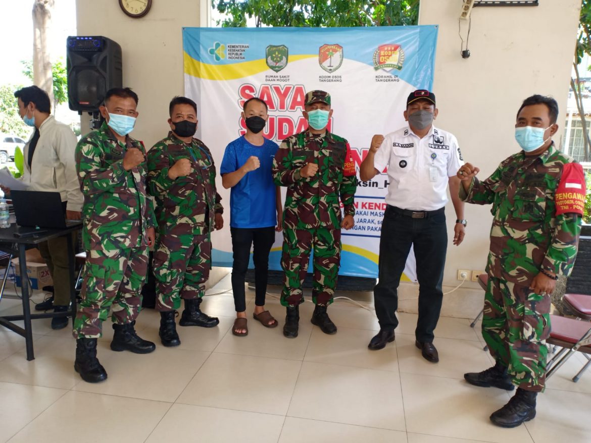 Koramil 01/Tangerang Gelar Percepatan Vaksinasi Bekerjasama dengan Kesdim TNI di Kelurahan Ketapang Cipondoh