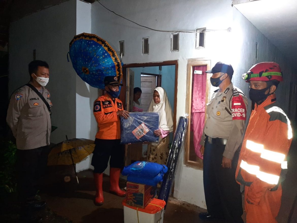 Hujan Deras Picu Tanah Longsor di 15 Titik Wilayah Desa Nasol Ciamis 1 Rumah Ruksak