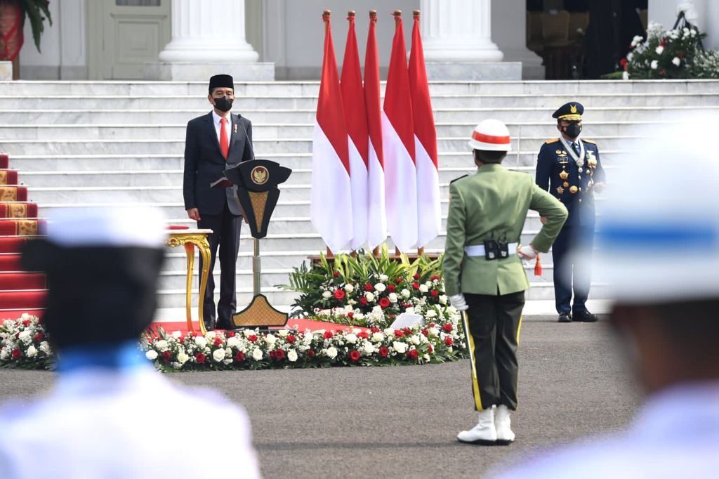 Presiden Joko Widodo Pimpin Upacara Peringatan ke-76 Hari TNI