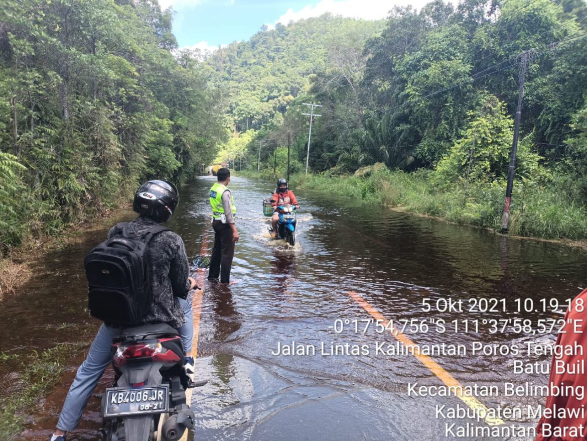 Tingginya intensitas Hujan Menyebabkan Beberapa Desa Terendam Banjir dan Akses Jalan Terputus