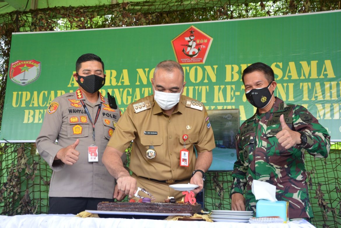 HUT TNI ke 76, Surprise Kapolres Kota Tangerang Kepada Kodim 0510/Trs