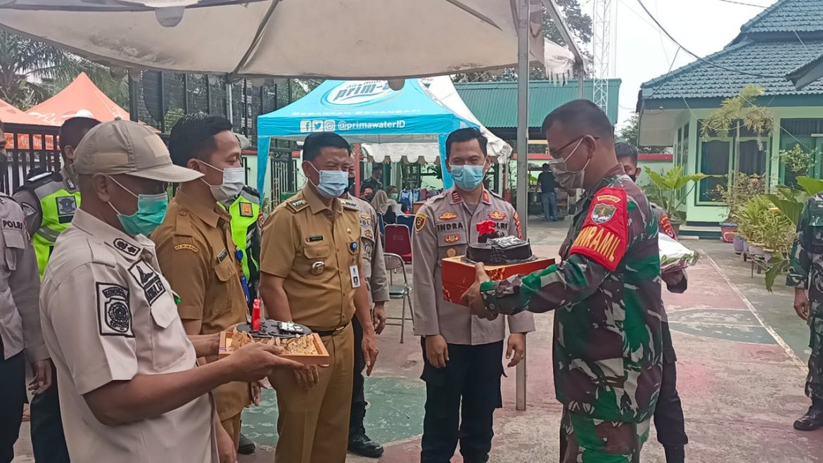 Sinergitas, Muspika Dan Polsek Cikupa Ucapkan HUT TNI Ke-76 di Makoramil Cikupa