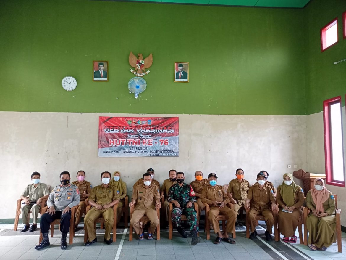 HUT TNI Ke -76 Koramil 1322/Cijulang Gelar  Vaksinasi Masal