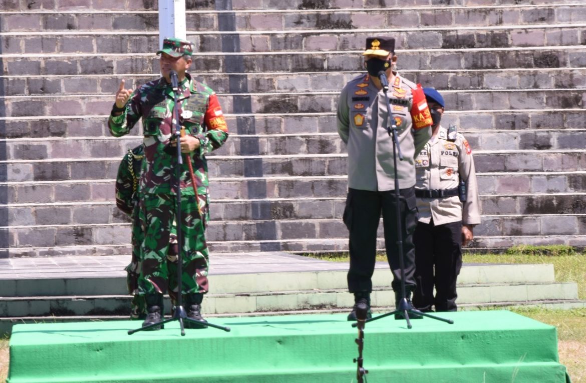 Pangdam XVIII/Kasuari dan Kapolda Papua Barat Pimpin Apel Gelar Pasukan Dalam Rangka Pam VVIP Kunker Wapres RI