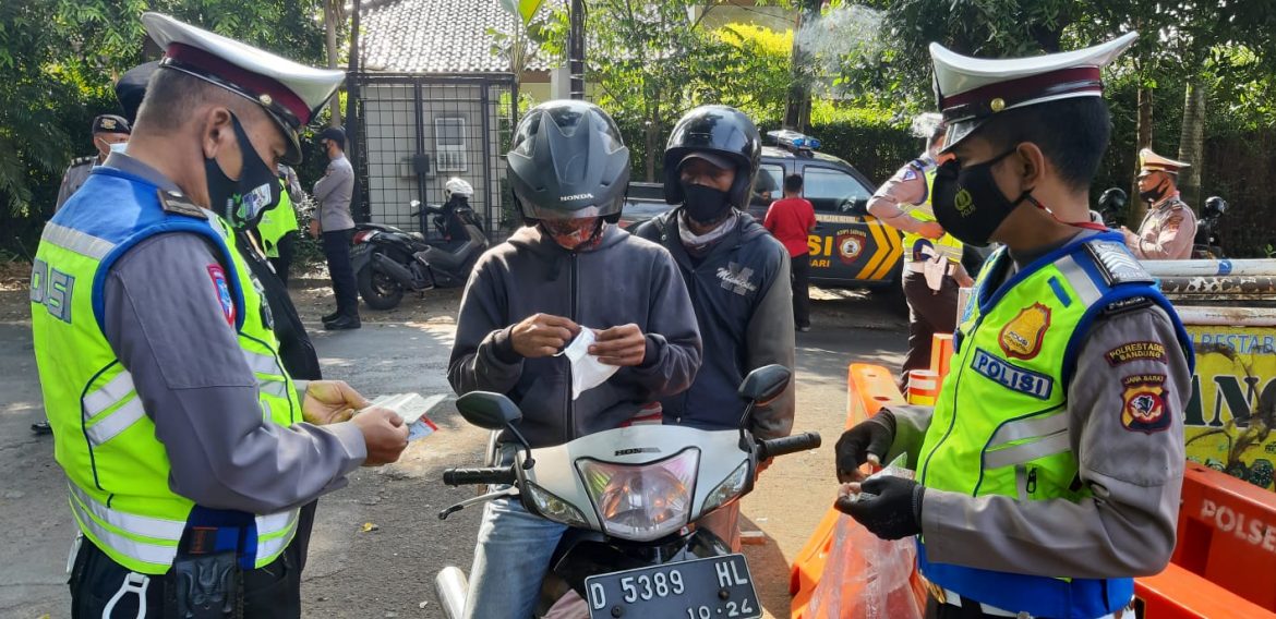 Pelaksanaan Operasi Yustisi Gakplin Polsek Sukasari