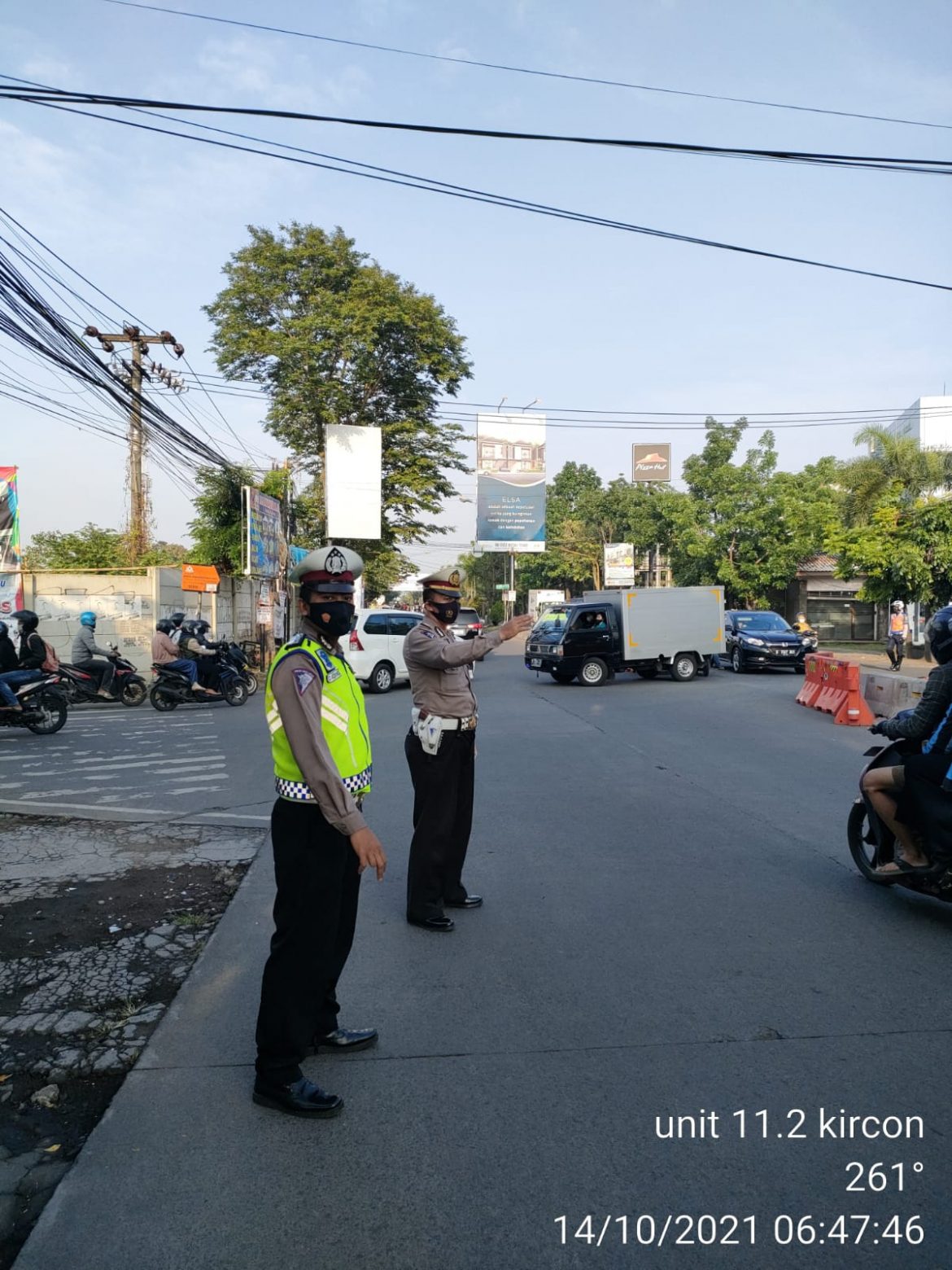 Antisipasi Kepadatan Arus Lalulintas Polsek Kiaracondong Tempatkan Personil Di 14 titik