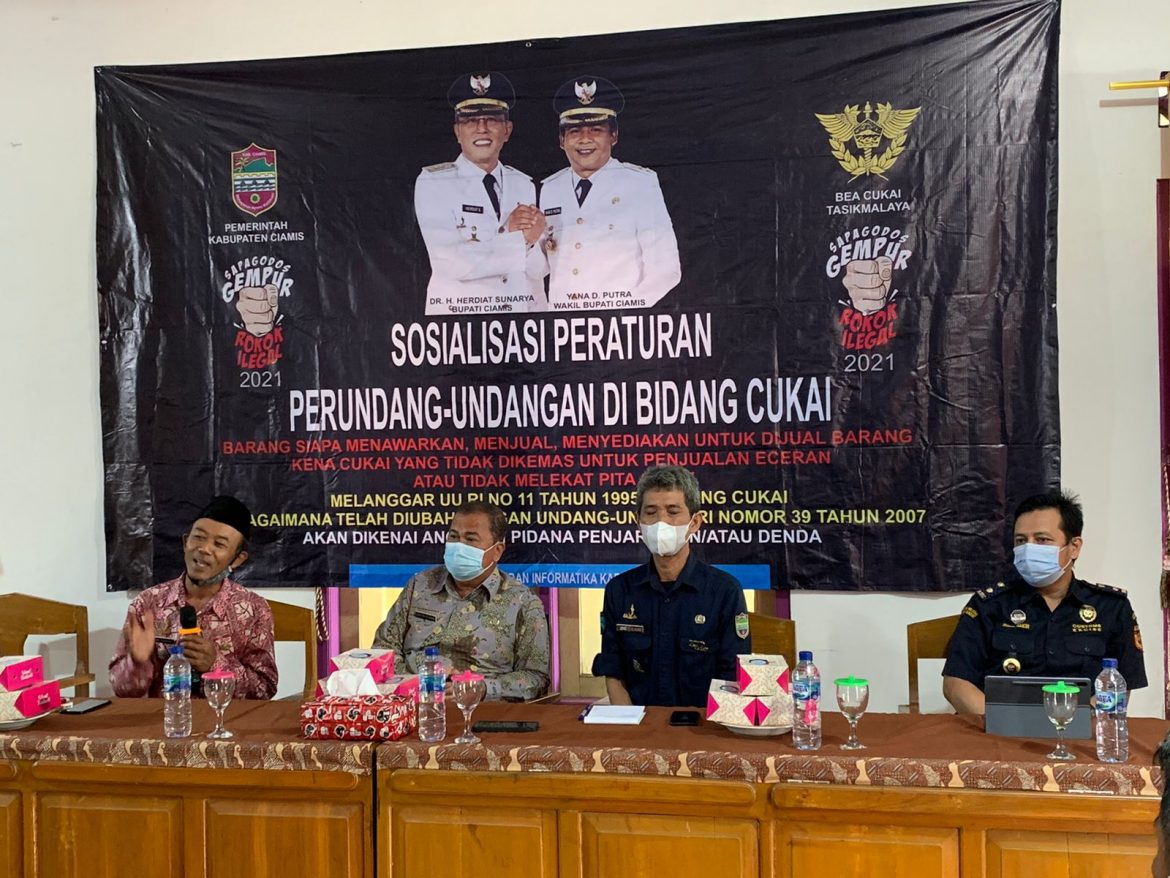 Puluhan Anggota Babinsa dan Bhabinkamtibmas Ikuti Sosialisasi Bahaya Rokok Ilegal