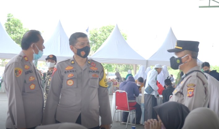 Peringati Hari Santri Nasional Polisi Gelar Vaksin Di Soreang Dimasa PPKM