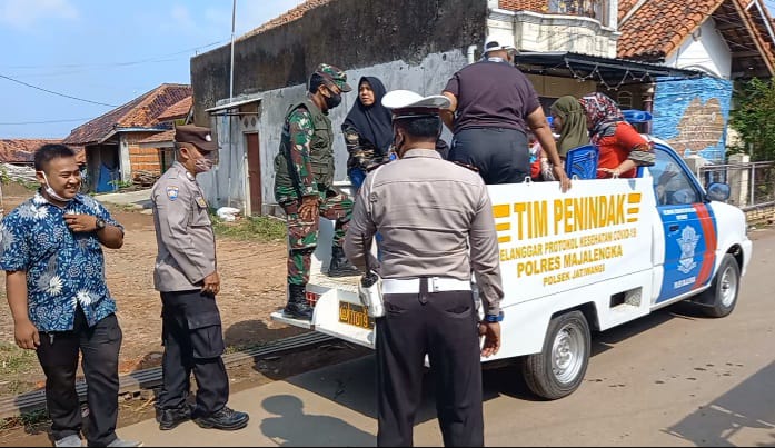 Kejar Target Vaksinasi Covid-19 1000 orang, Polisi Antar Jemput Warga Untuk Vaksinasi
