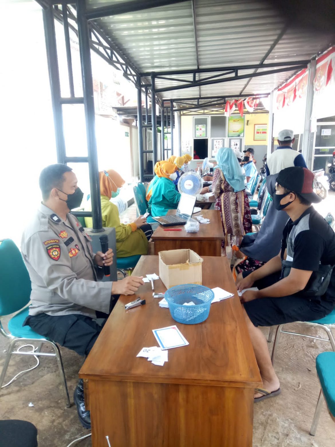 Kapolsek Singorojo Menghimbau Masyarakat Peserta Vaksin Tetap Patuhi Prokes