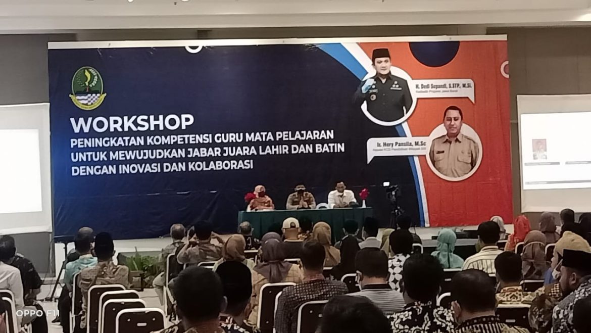 Kapolres CIamis Didampingi Kasat Intelkam Polres Ciamis Berikan Pengarahan kepada Peserta Workshop
