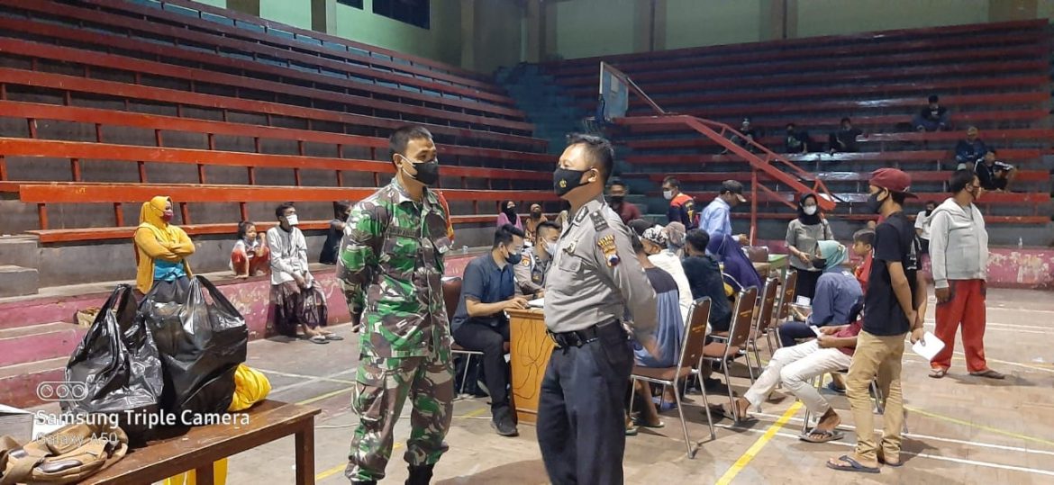 Tak Cuma Siang Hari Polres Kendal Rutin Gelar Vaksinasi Malam Hari