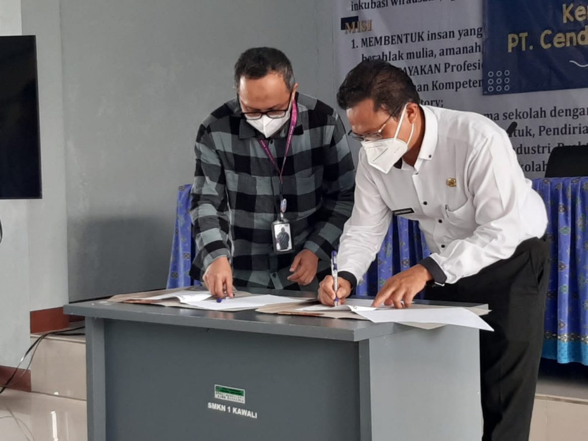 Tingkatkan Kompetensi Guru TKJ, SMKN 1 Kawali Gandeng PT. Voksel Electrik TBK dan PT. Cendikia Global Solusi