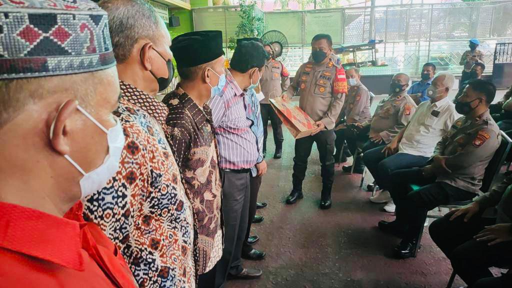 Polsek Metro Taman Sari Melepas 6 (enam) Anggotanya Yang Memasuki Masa Purna Bakti