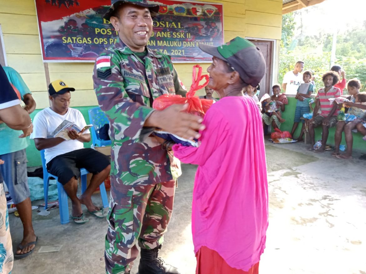 Dukung Program Pemerintah Satgas Pamrahwan Maluku Yonarhanud 11/WBY Laksanakan Bakti Sosial dan Pelayanan Kesehatan Gratis Untuk Masyarakat di wilayah Perdalaman Pulau Seram Maluku
