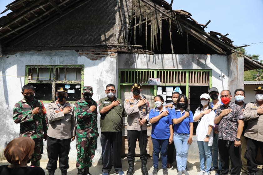 Polisi Peduli, Kapolresta Tangerang Tinjau Rumah Warga yang Akan Dibedah