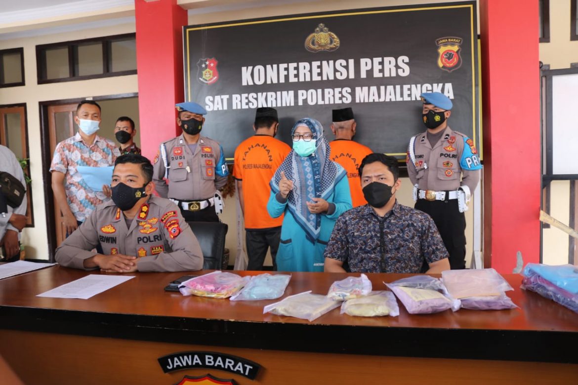 Seorang Kakek Tua Dan Pemuda Yang Cabuli Bocah Di Majalengka Ditangkap Polisi