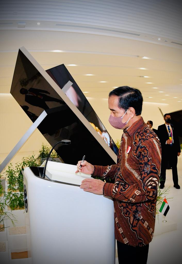 Presiden Jokowi Kunjungi Paviliun Indonesia dan PEA di Dubai Expo