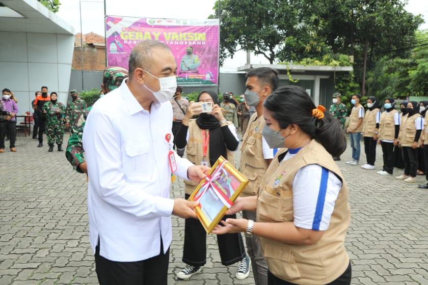 Kapolresta Tangerang dan Forkopimda Hadiri Pelepasan Relawan Nakes