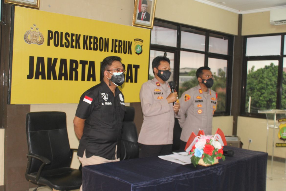 Satreskrim Polsek Kebun Jeruk Berhasil Ringkus Pelaku Kasus Penusukan di Terminal Gerbang Tol Kebon Jeruk