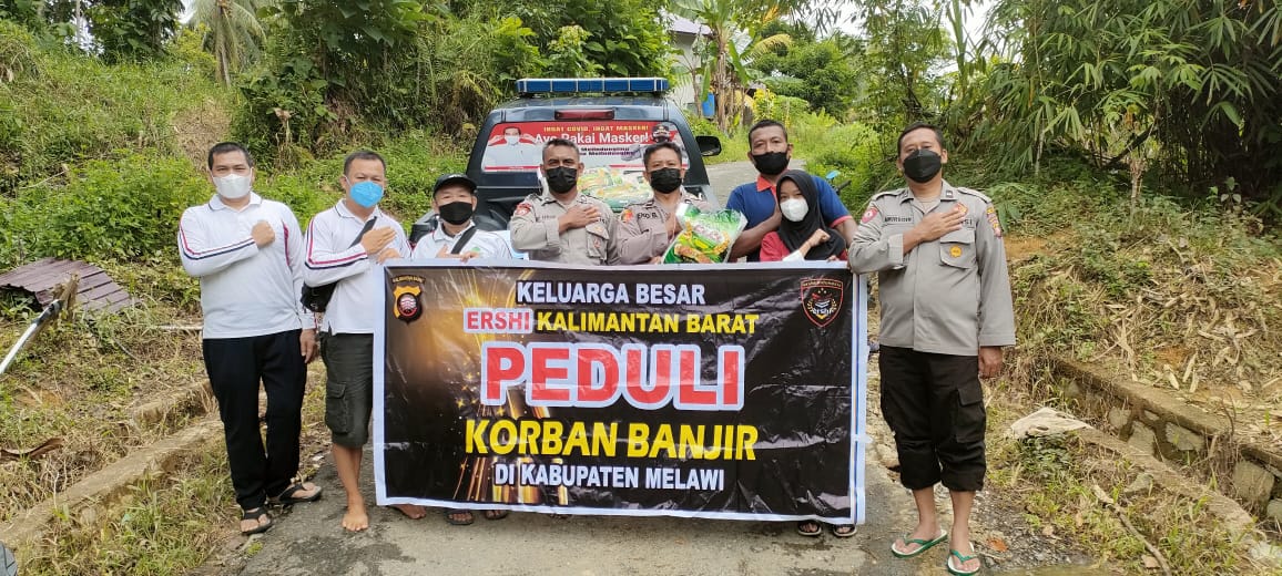 Ershi Melawi dan INLA Melawi Salurkan Bantuan Beras Kepada Korban Banjir Melawi