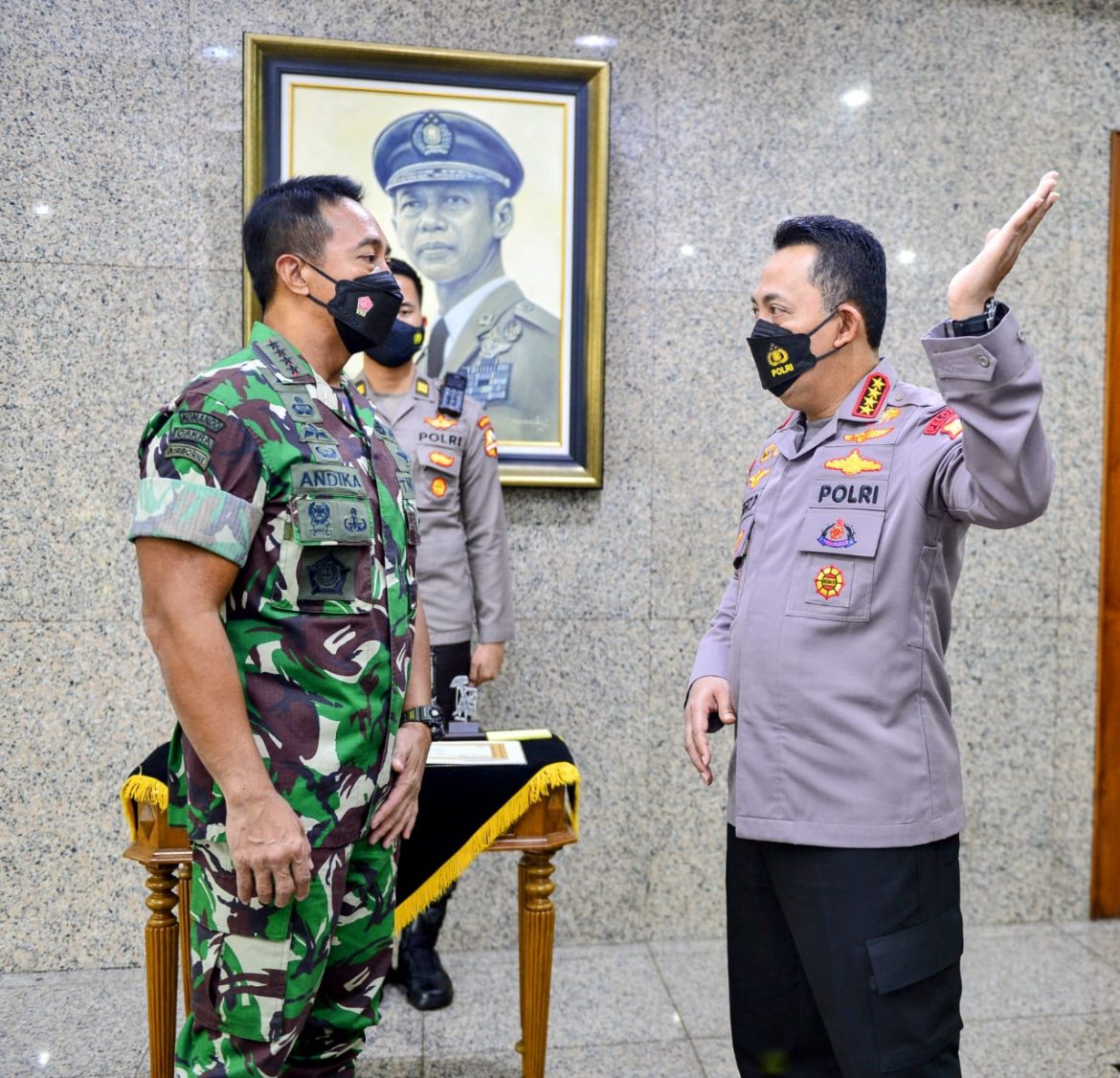 Bertemu Panglima, Kapolri Pastikan Sinergitas Dan Soliditas TNI-Polri Ditingkatkan