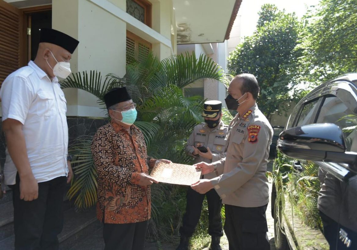 Dukung Tugas MUI, Polda Jabar Berikan Kendaraan Operasional