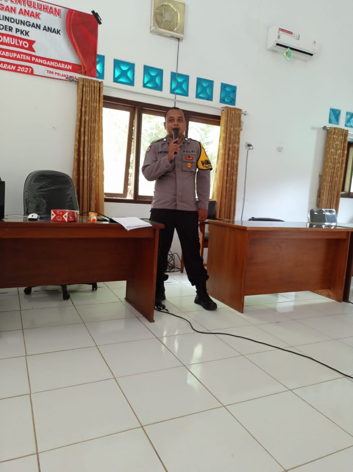 Polsek Pangandaran Polres CIamis Hadiri Sosilisasi Berikan Pemahaman Mengenai UU Perlindungan Anak di Desa Sidomulyo