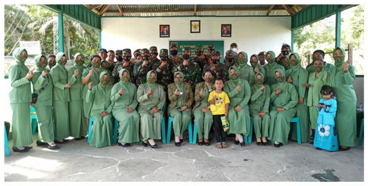 Dandim 1801/Manokwari dan Ketua Persit KCK Cab XII Melaksanakan Kunjungan Perdana Ke Koramil Warmare dan Masni