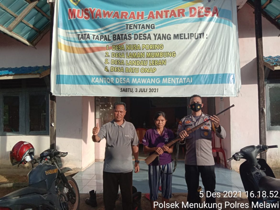 Polda Kalbar Polres Melawi – Polsek Menukung melaksanakan Kegiatan imbangan dalam rangka Ops Pekat II Kapuas Tahun 2021.
