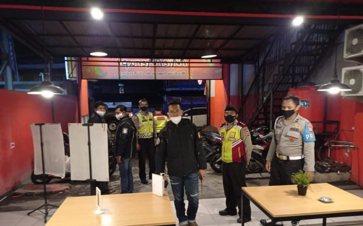 Polsek Panyileukan Himbau Cafe dan Warung Kopi Patuhi Pembatasan Jam Operasional