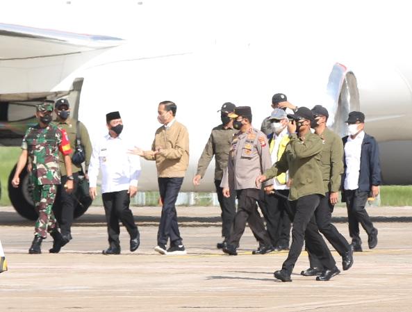 Pangdam XII/Tpr Sambut Kedatangan Presiden