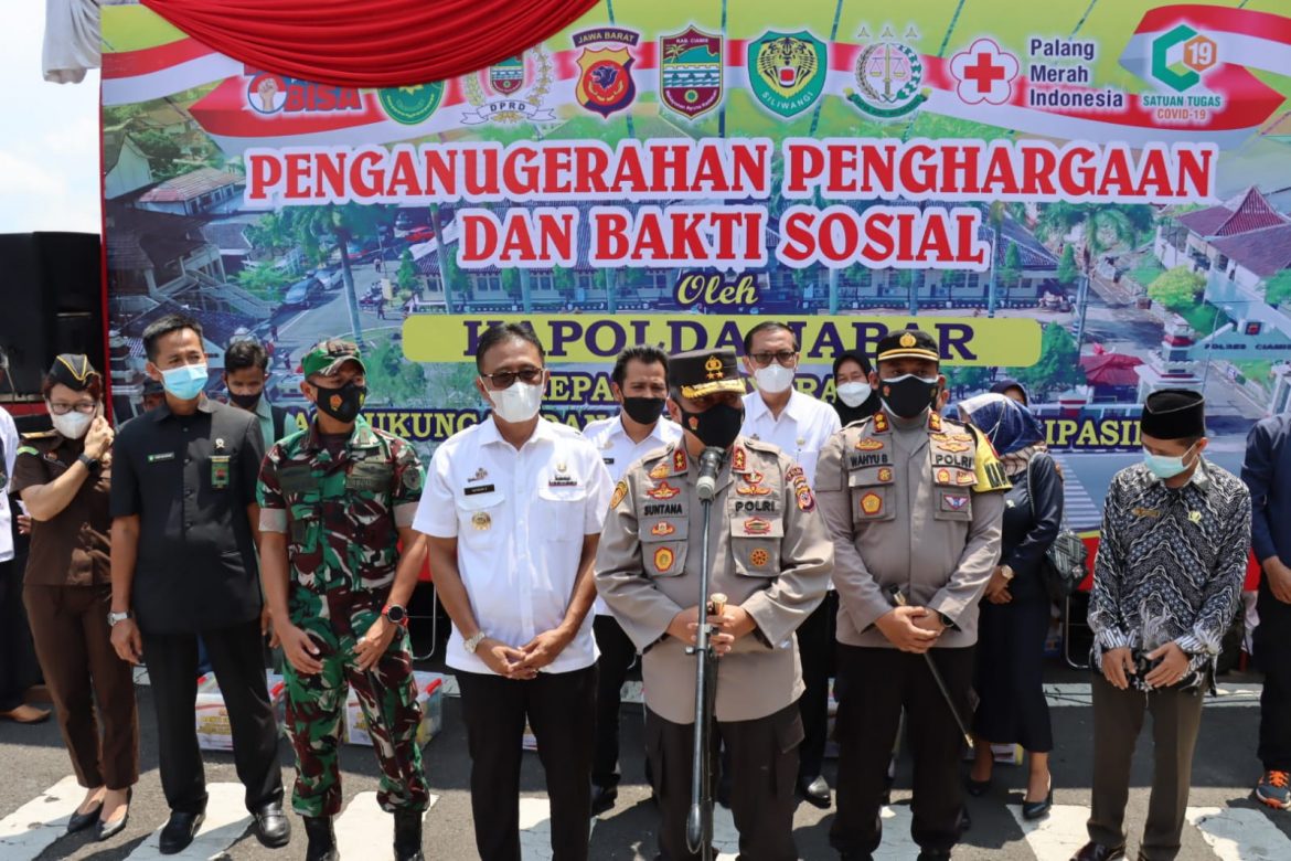 Kunker Ke Wilayah Hukum Polres Ciamis Kapolda Jabar Pantau Gebyar Vaksinasi dan Berikan Penghargaan