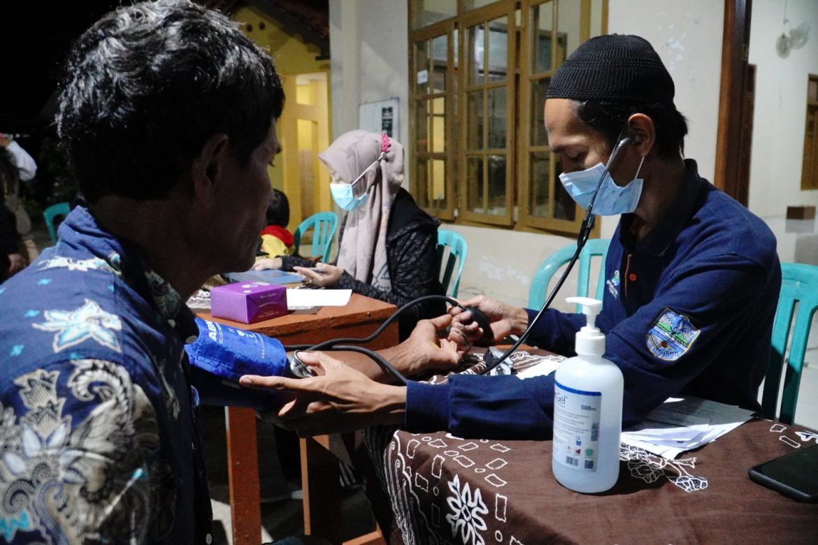 155 Orang Berhasil Divaksin Dalam Gebyar Vaksin Pertama Tingkat RW di Desa Rejasari