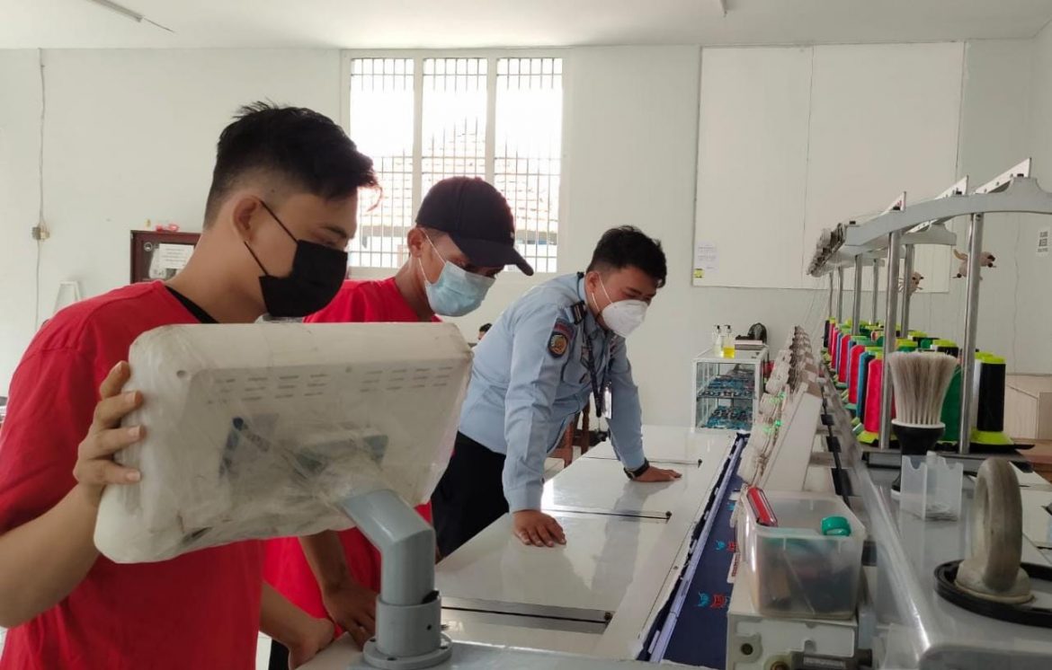 Produksi Bordir Atribut, Lapas Pemuda Tangerang Siap Pasarkan Pakaian Dinas Kemenkumham