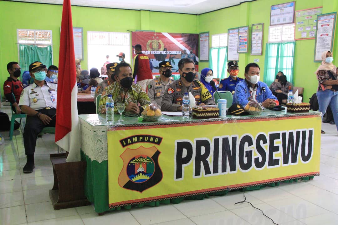 PAMATWIL Polda Lampung Pantau Pelaksanaan Percepatan Vaksinasi Covid-19 di Pringsewu Utara