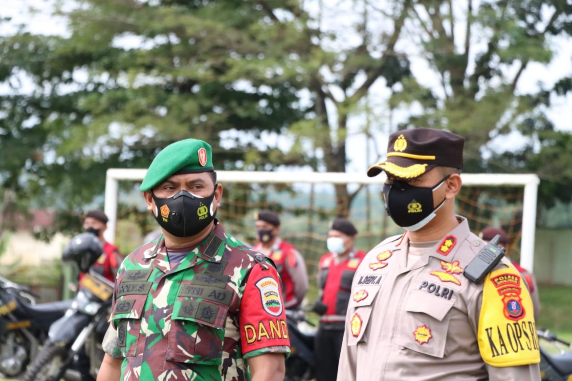 Sinergi Polri Dengan Instansi Dalam Rangka Memberikan Rasa Aman Dan Nyaman Pada Perayaan Natal 2021 Dan Tahun Baru 2022 Polres Simalungun Apel Gelar Pasukan Ops Lilin 2021