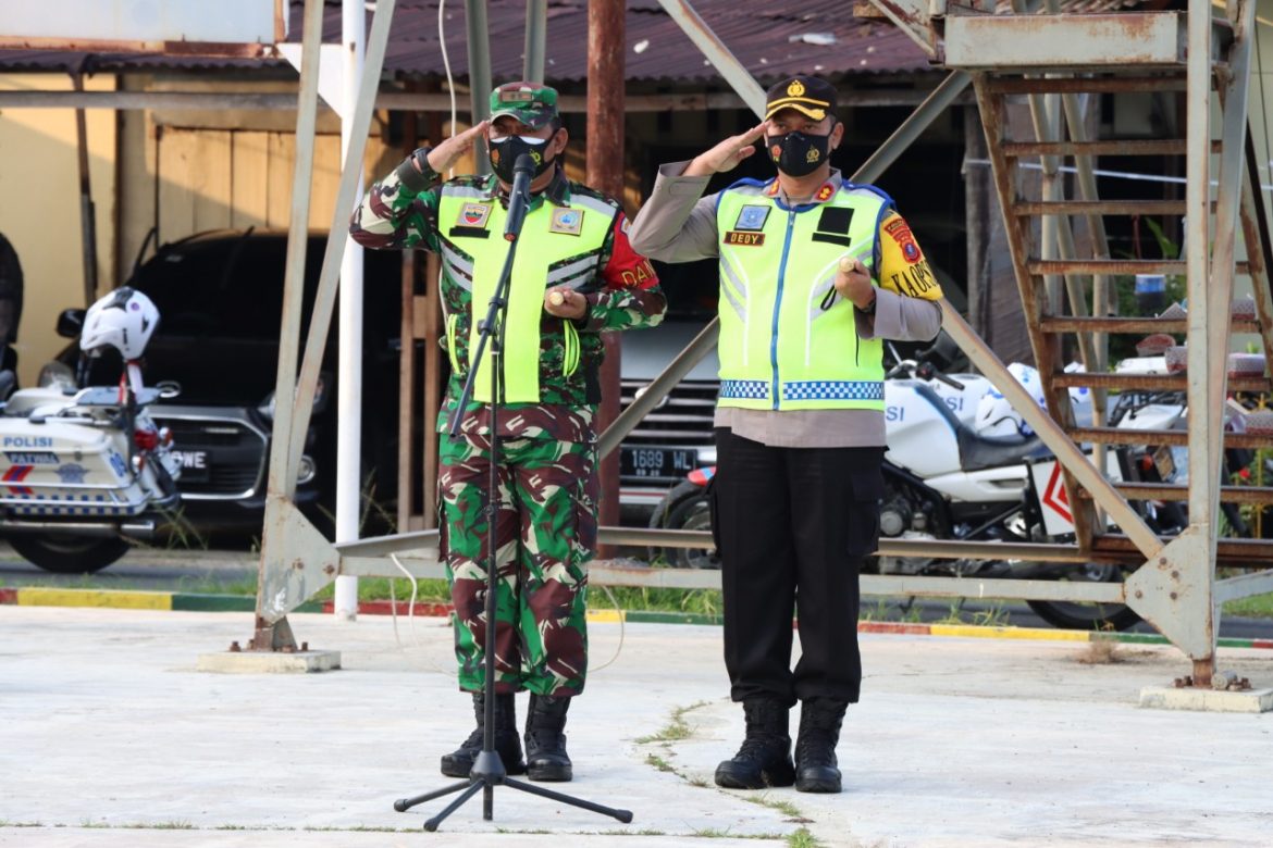 Kapolres dan Dandim 0207/Simalungun Pimpin Patroli Skala Besar Bersama Unsur Tiga Pilar Pengamanan Malam Natal di Gereja-Gereja