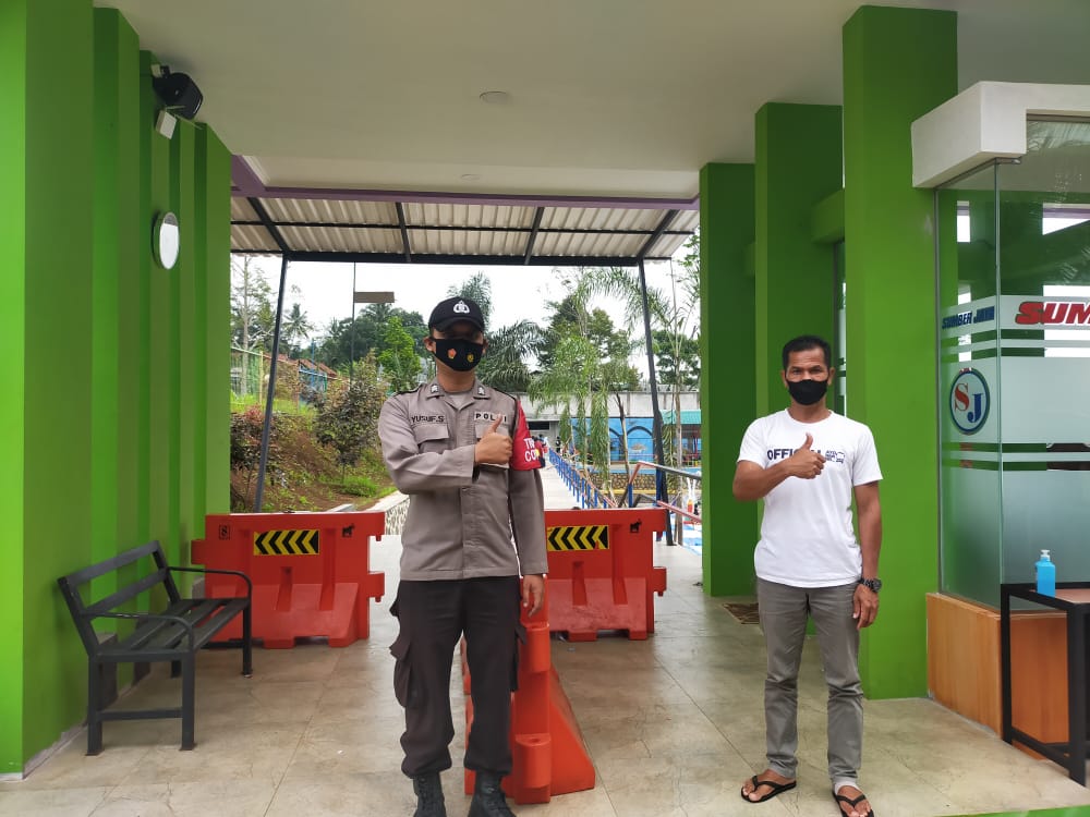 Dalam Rangka Operasi Lilin Lodaya 2021 Kapolsek Cipaku Monitoring Pos Pasar Tradisional dan Tempat Wisata