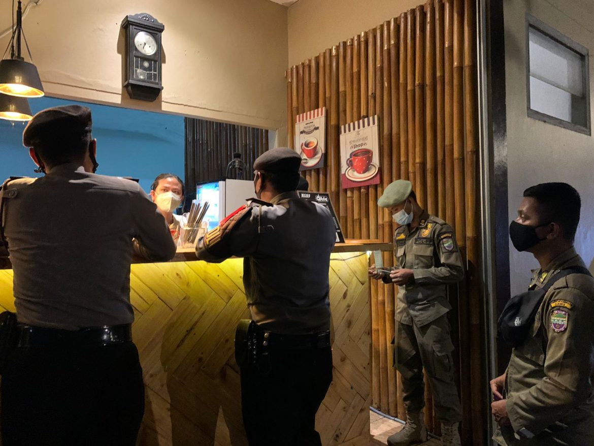 Polres Ciamis dan Instansi Pemerintah Gencarkan Patroli Pengawasan Prokes dalam Rangka Cipta Kondisi Menyambut Tahun Baru 2022