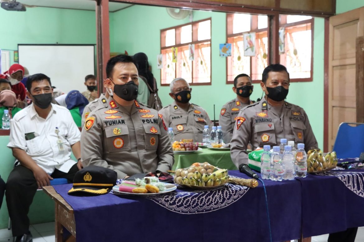 Polsek Kaliwungu Melaksanakan Kegiatan Monitoring Launching Vaksin Merdeka Anak