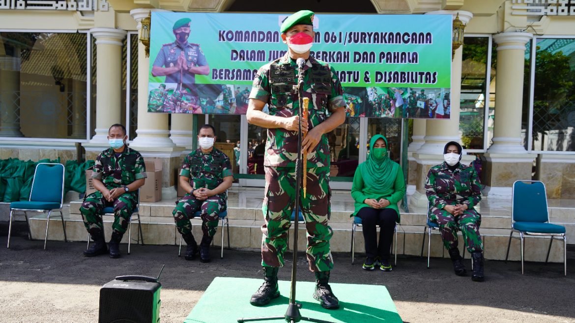 Jum’at Berkah: Danrem 061/Sk Brigjen TNI Achmad Fauzi S.I.P.M.M, Santuni Anak Yatim Piatu dan Disabilitas di Kota Bogor