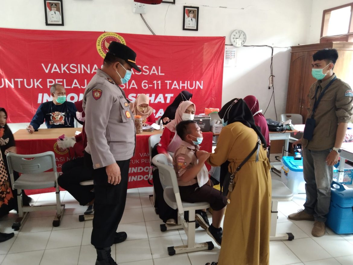 Polsek Kalipucang Polres Ciamis Monitoring Pelaksanaan Vaksinasi Anak Usia 6-11 Tahun