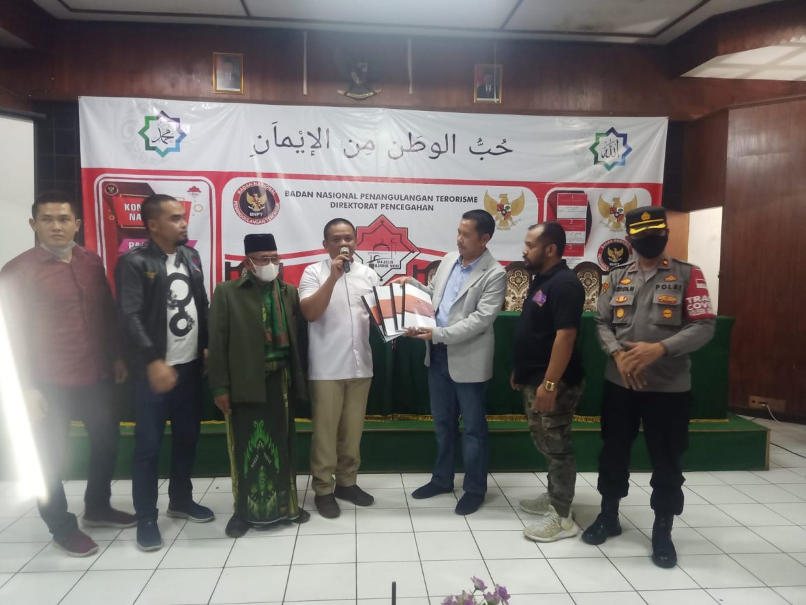 DINAS PENDIDIKAN KABUPATEN GARUT PERTAMA DI INDONESIA YANG TERAPKAN KURIKULUM PENCEGAHAN DAN PENANGGULANGAN RADIKALISME DAN TERORISME