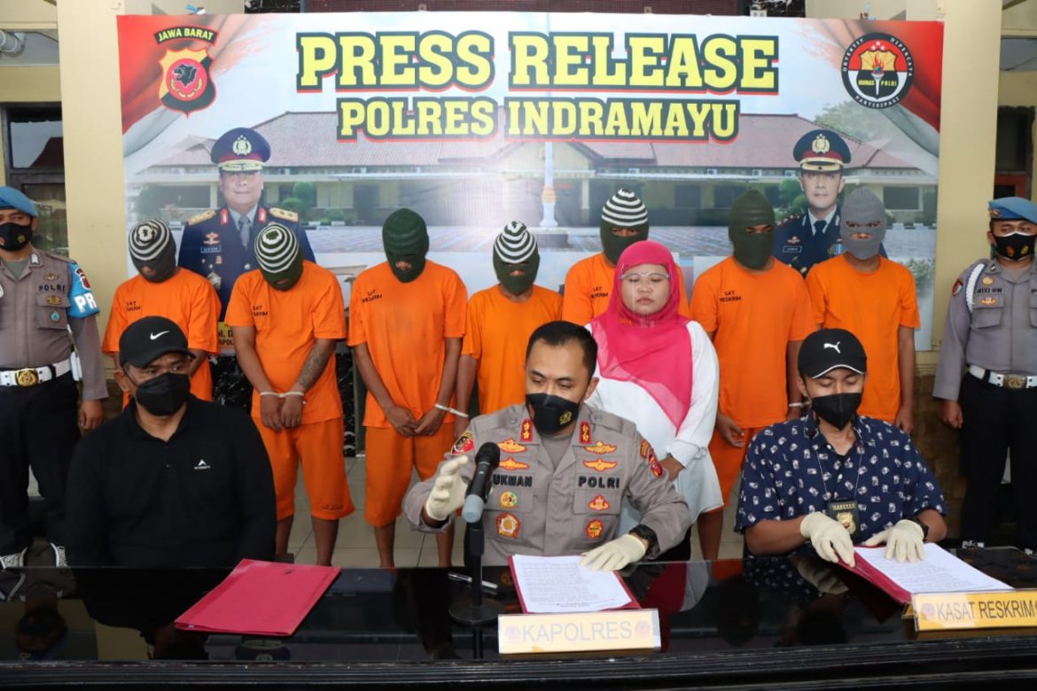Polres Indramayu Polda Jabar Gelar Konferensi Pers Ungkap Kasus Tindak Pidana Pencurian Dan Penadahan Sepeda Motor Di Wilayah Hukum Polres Indramayu Polda Jabar Dan Beberapa Wilayah Lainnya