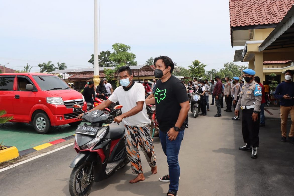 Belasan Kendaraan Tidak Sesuai Dengan Keabsahan Yang Diduga Milik Anggota GMBI Di Amankan Polisi