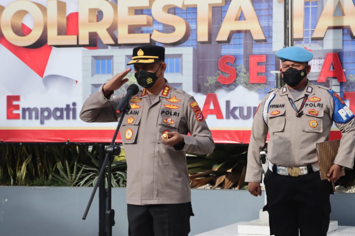 Apel Pagi Kombes Pol Zain Dwi Nugroho S.H S.I.K. M.Si Beri Arahan Kepada Seluruh Anggota Polresta Tangerang