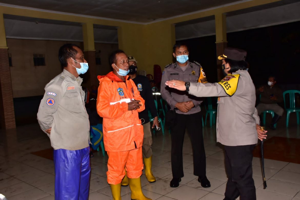 Kapolres Banjar bersama Wakil Walikota Banjar Cek Lokasi Bencana Alam di Wilayah Langensari