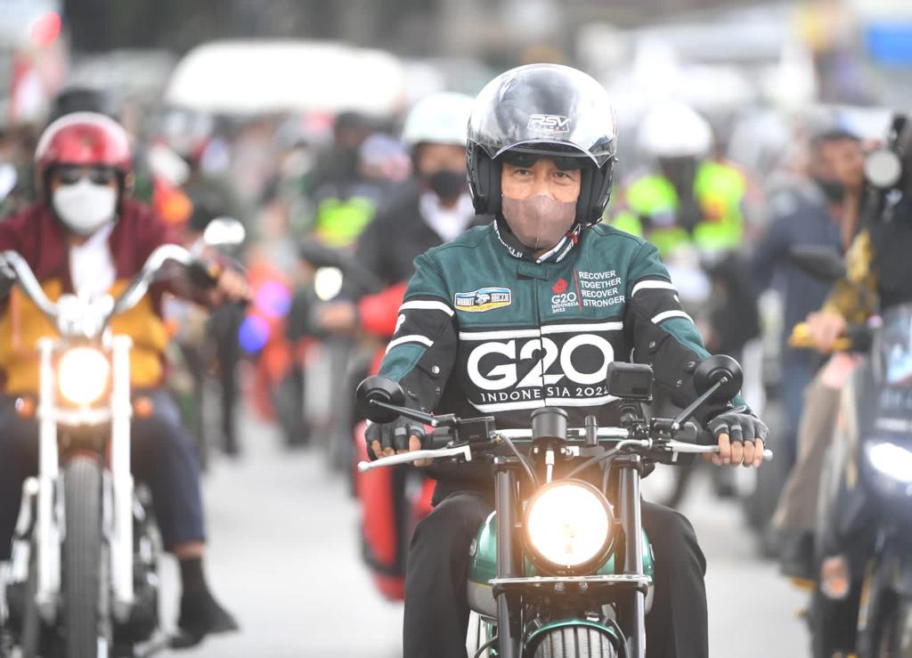 Kunker Naik Motor, Presiden: Udara Danau Toba Segar Sekali