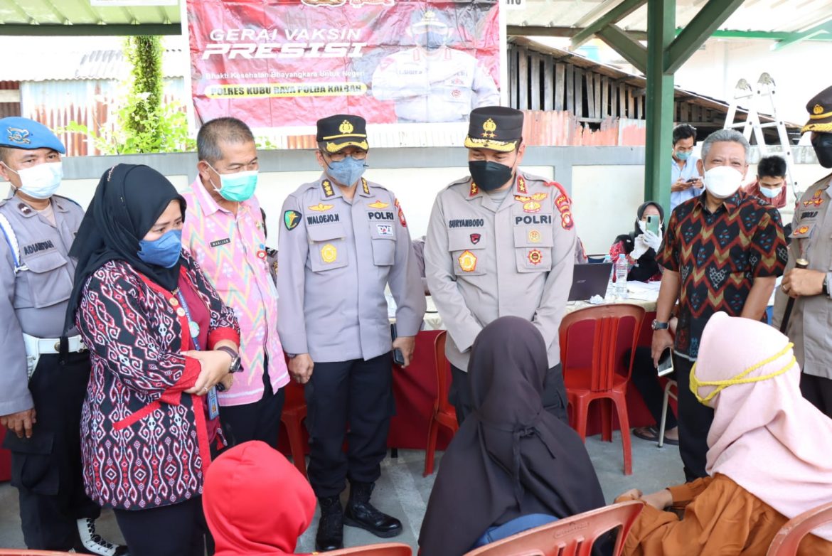 Kapolda Kalbar Menghadiri Percepatan Vaksinasi Lanjutan (Booster) Serentak Seluruh Indonesia